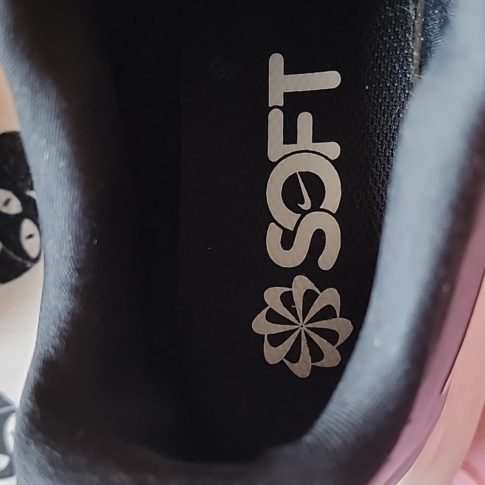 Nike Starrunner Sneakers - Picture 3 of 5